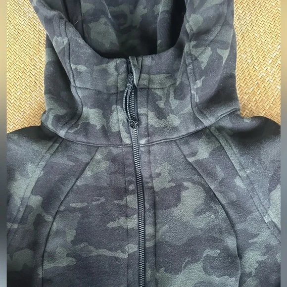 lululemon athletica Camouflage Scuba Hoodie - Picture 2 of 6